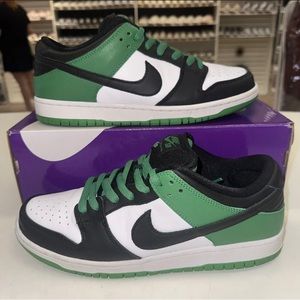 Nike SB Dunk Low Pro Classic Green Black Toe BQ6817-302 Size 9.5